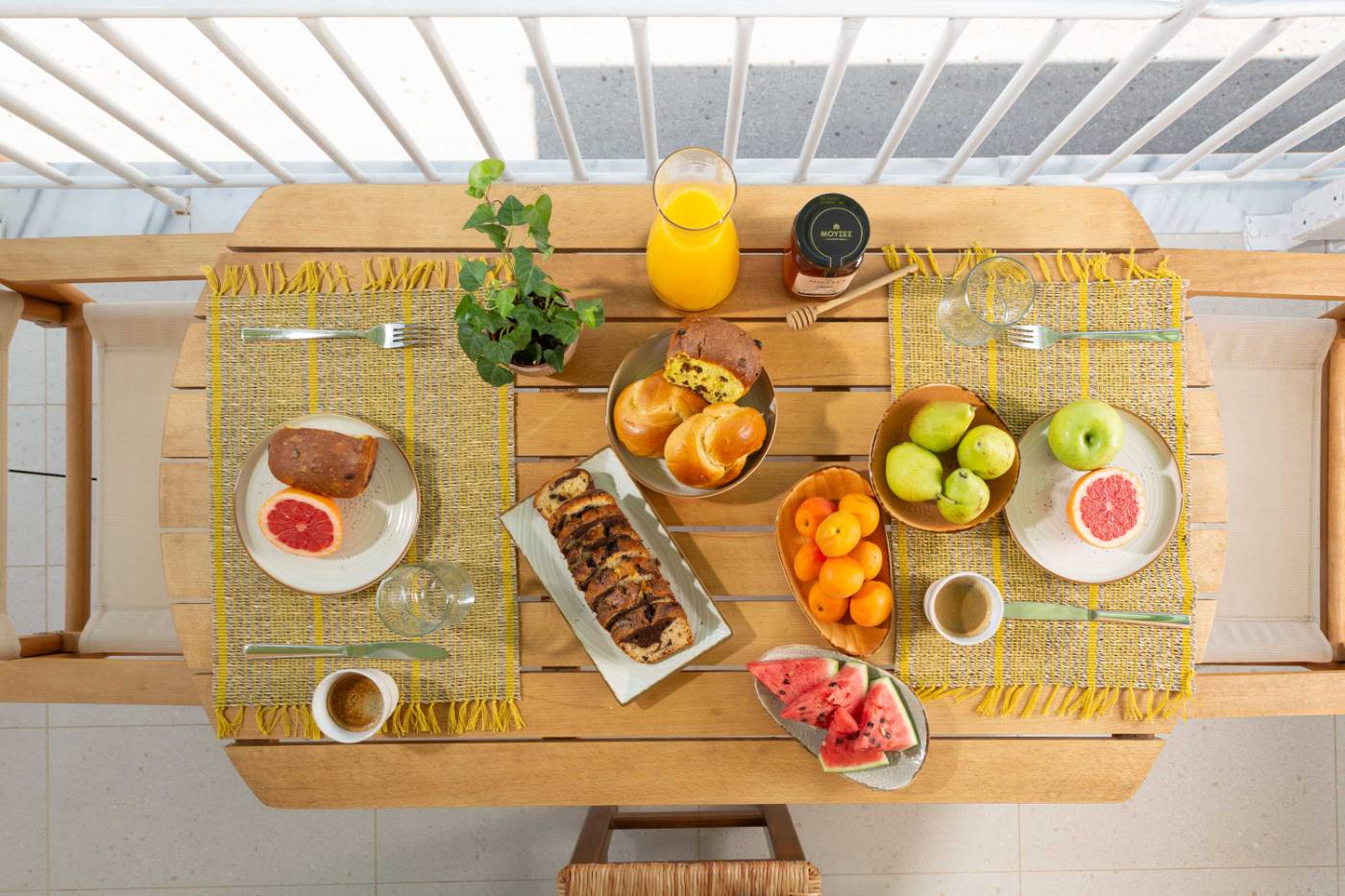 Venti di Paxos I — breakfast laid on the balcony